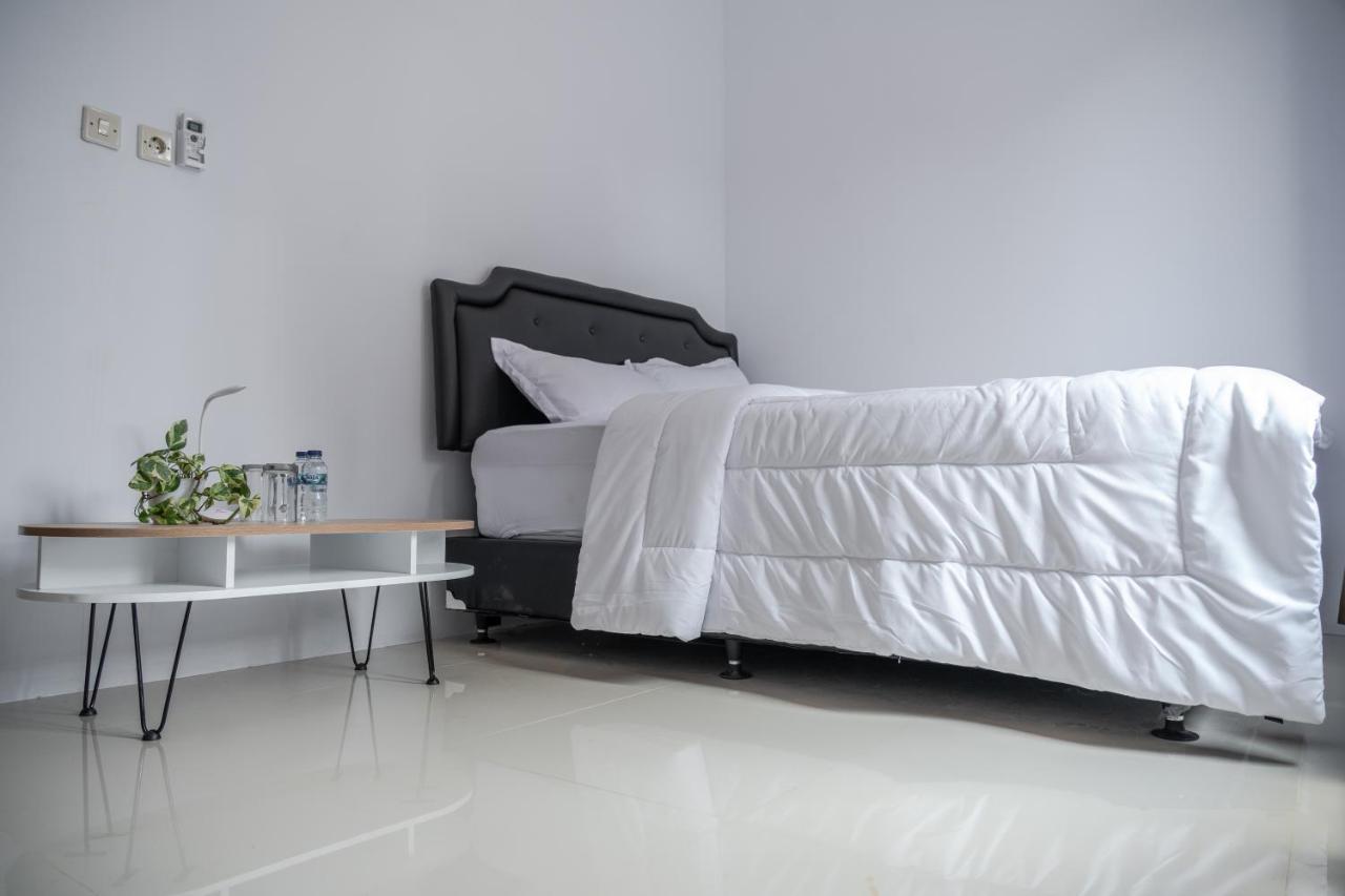 Azalia Homestay Yogyakarta Exterior foto
